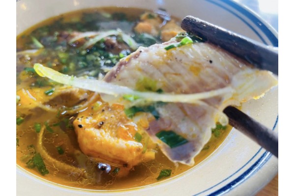 Bánh Canh Huế Phú Lộc - Bắt đầu ngày mới với hương vị thanh tao